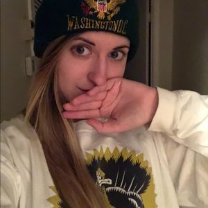 Meet your Posher, Casey